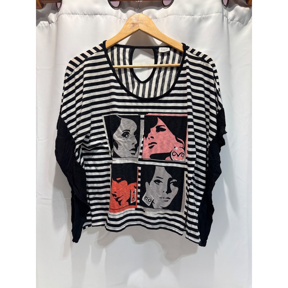 VTG Charming Charlie Graphic Top Women's Medium Black White Striped Pop Art